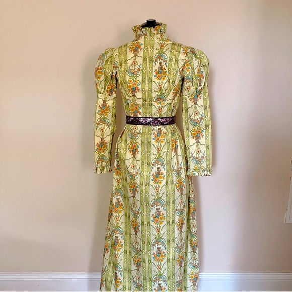 Vintage Dresses & Skirts - Vintage 1960s Regency-Style Dress